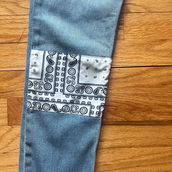 Unique Jeans with Bandana Stitching - Picture 3 of 7
